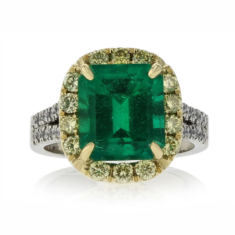 Colombian Emerald, Yellow and White Diamond Ring