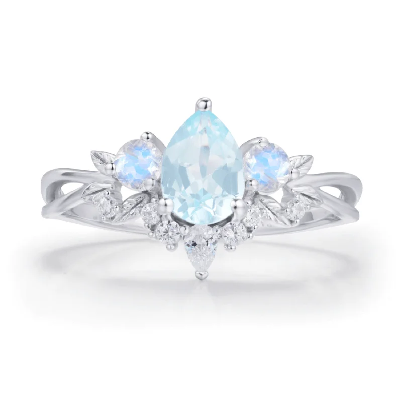 women’s minimalist ring-Laurel Grove Aquamarine Moonstone Ring©