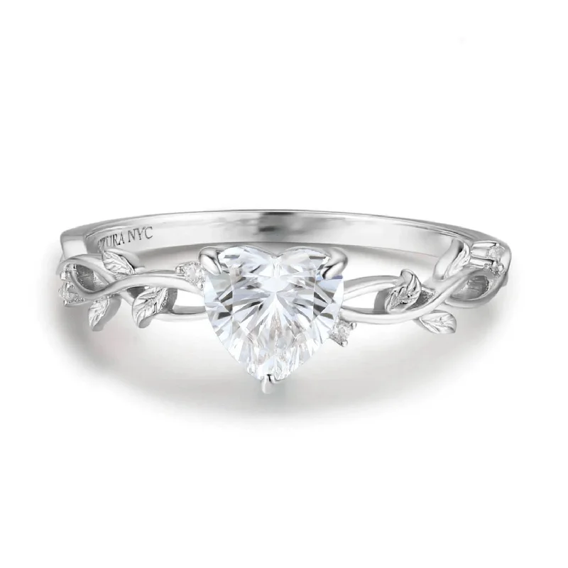 women’s anniversary ring-Everlasting Heart Moissanite Ring©