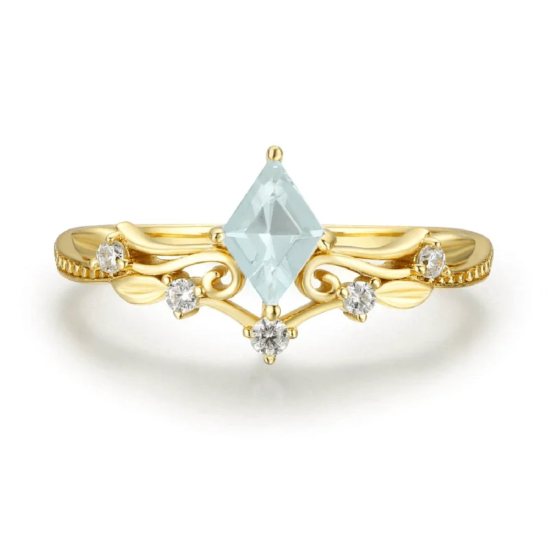 women’s sapphire engagement ring-Victorian Lace Aquamarine Ring (Yellow Gold)©