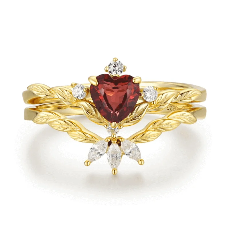 women’s engagement ring-Flaming Heart Red Garnet Yellow Gold Ring Set©