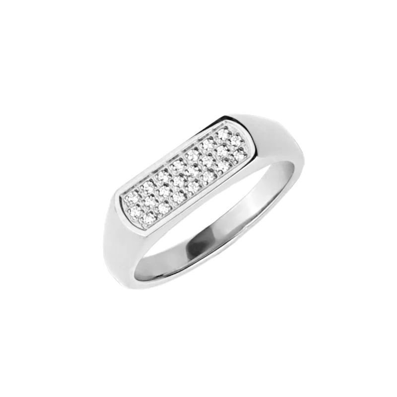 women’s luxury diamond ring-Signet Chic Ring