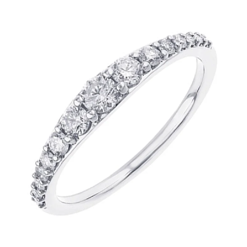 14K White Gold Diamond Ring