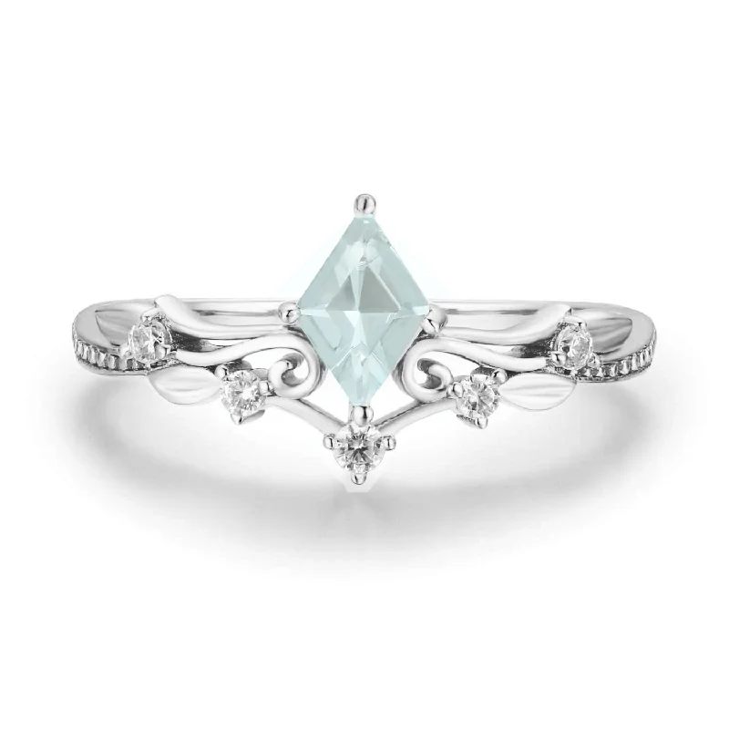 women’s adjustable gemstone ring-Victorian Lace Aquamarine Ring©