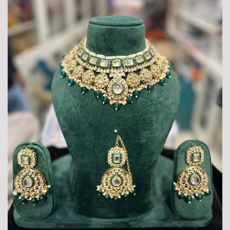 women’s designer necklace-Hira Collections Gold Plated Kundan Stone And Pearls Choker Necklace Set